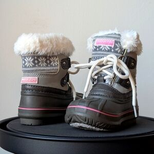 London Fog Tiana Cold Weather Lace Up Snow Boots Girls Size 6 Faux Fur Rain Snow